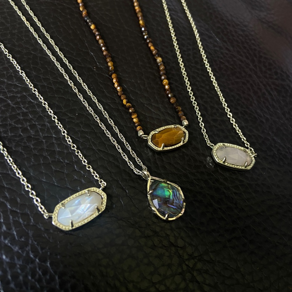 Kendra Scott Pendant Necklace Set